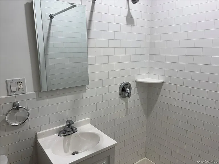 193-14 Jamaica Ave #2 — Photo 12
