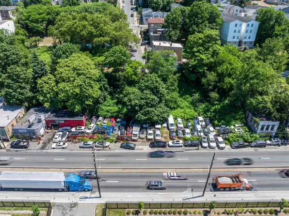 638-646 Tonnelle Ave, Jersey City, NJ 07306