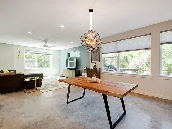 3rd image of 4006 Airport Blvd Unit 18