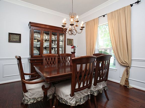 4th image of 4187 Constitution Dr