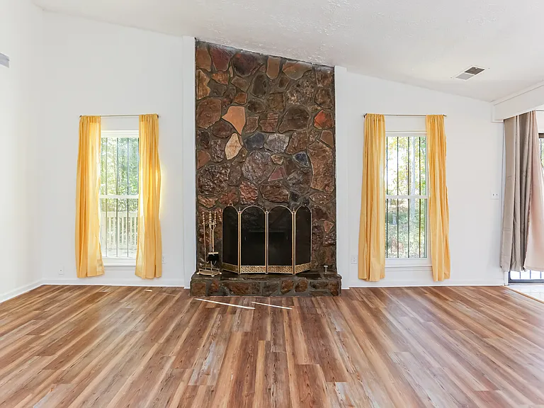 135 Beethoven Ct S — Photo 7