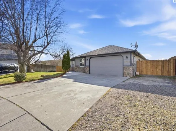 4908 S Auburn Pl, Kennewick, WA 99337