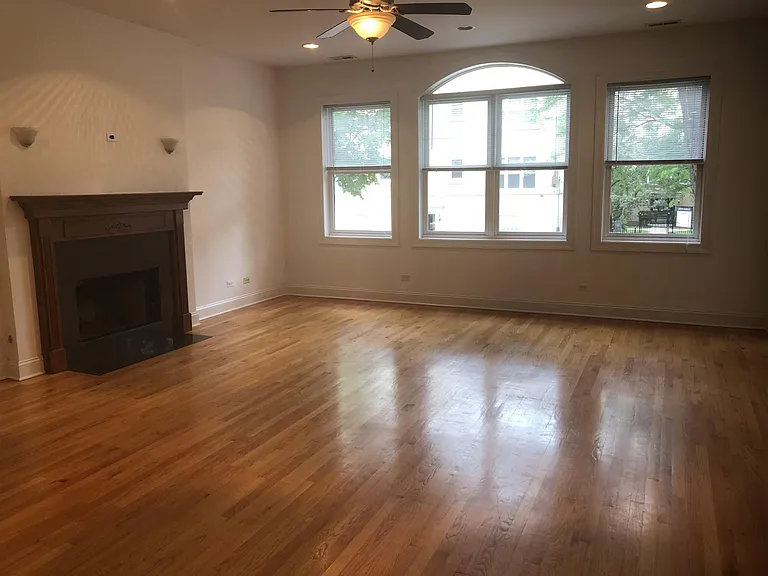 915 W Dakin St — Photo 42