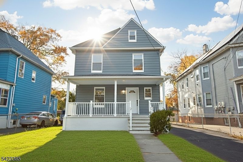 1st image of 1222 W 3Rd St