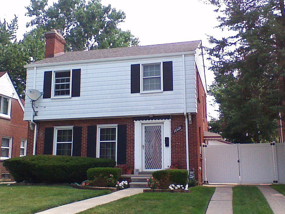 2Story Colonial Brick,gated