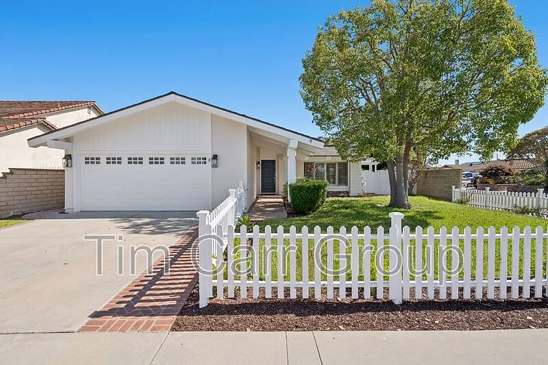 8822 Bellshire Dr