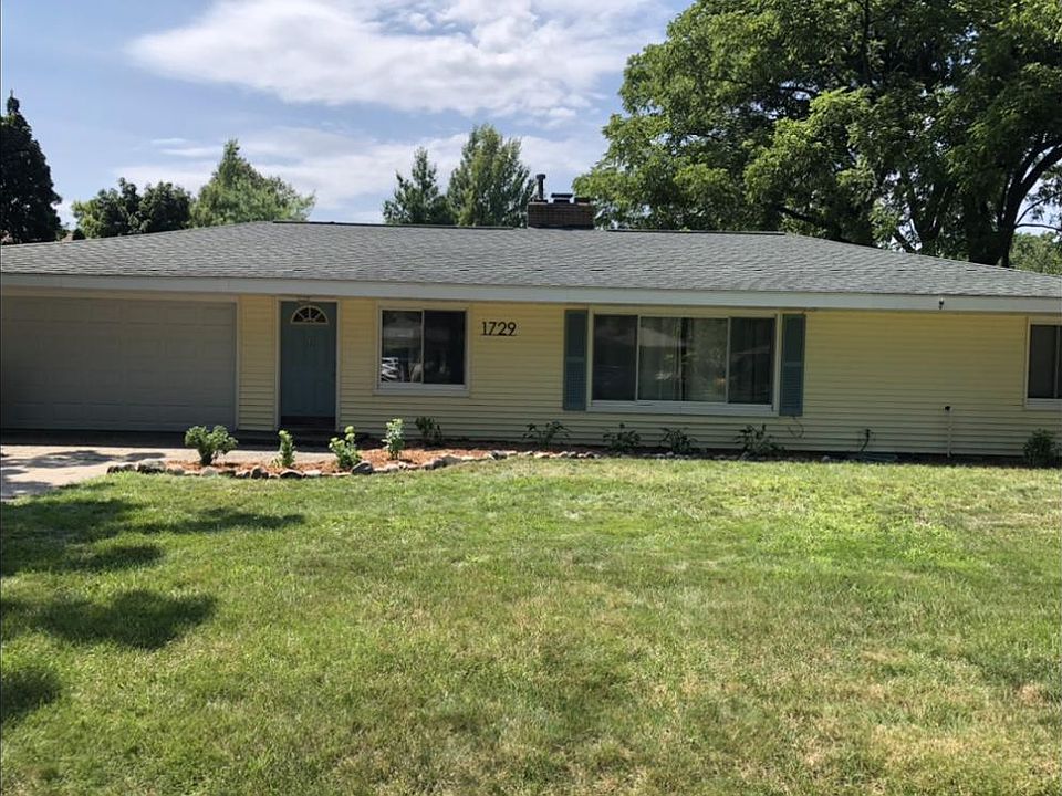 1st image of 1729 Woodcliff Ave SE