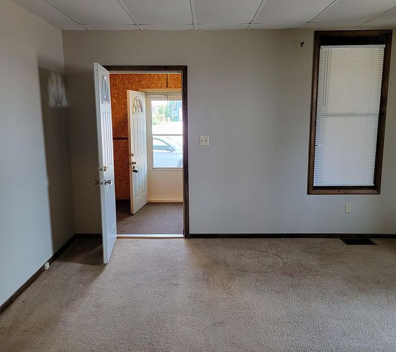 1st image of 706 S 4th St #B