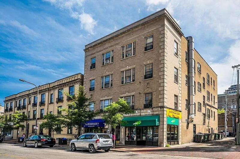 810 Clark St