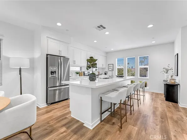 520 Caleigh Ln, Costa Mesa, CA 92627