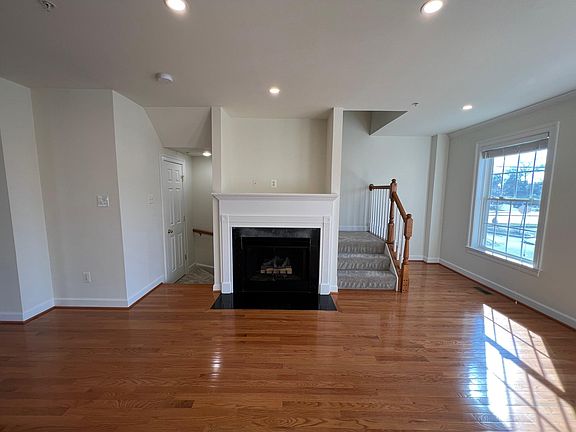 3rd image of 2406 N Greenbrier Ct