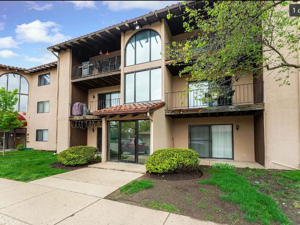 21W581 North Ave APT 30