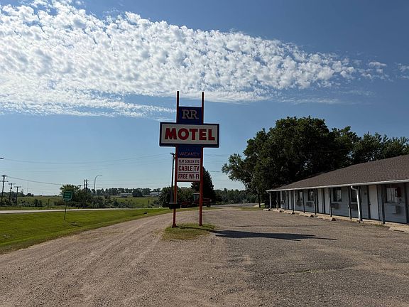 5th image of 930 Highway 52