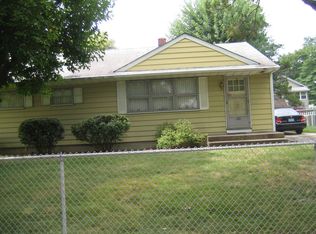 316 S Pine Ave, Maple Shade, NJ 08052