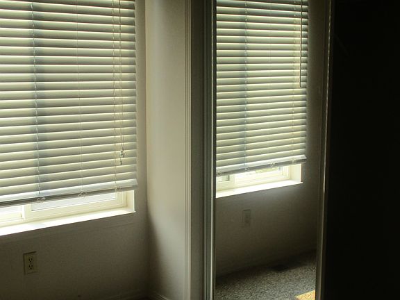 5th image of 850 Emma Ct #A