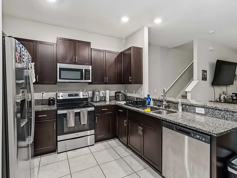 9622 Pembrooke Pines Dr — Photo 4