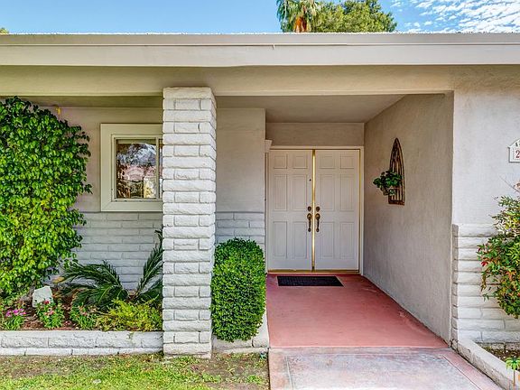 3rd image of 2072 S Bobolink Ln