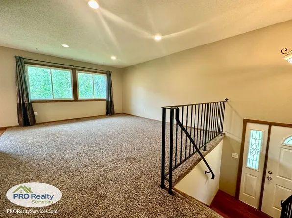 13350 Timber Crest Dr N, Maple Grove, MN 55311