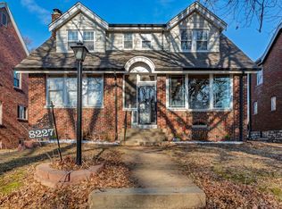 8227 Glen Echo Dr, Saint Louis, MO 63121