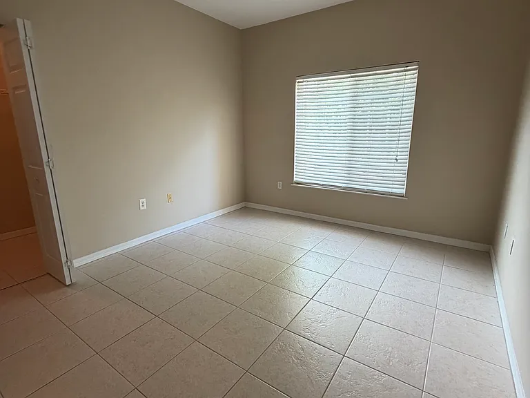 615 Fairway Dr #207 — Photo 7