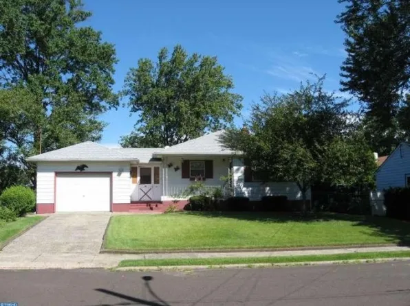 41 Jessie Ave, Morrisville, PA 19067
