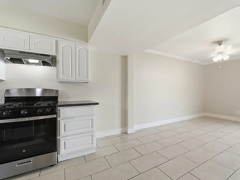 5943 Mack Rd — Photo 11
