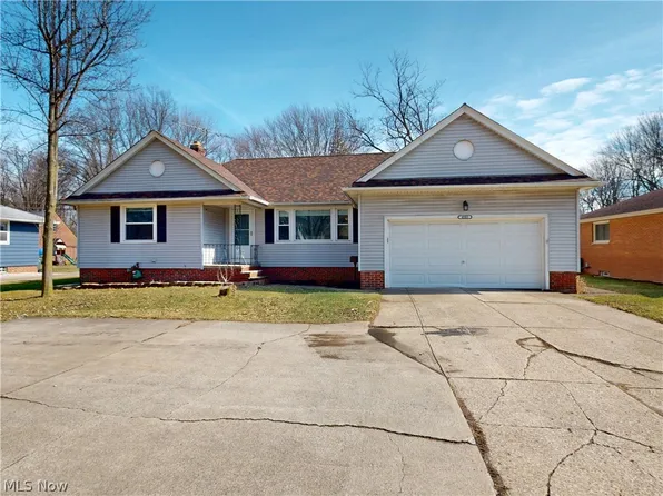 4503 Clague Rd, North Olmsted, OH 44070