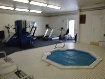 2nd image of 1040 E Quail Dr