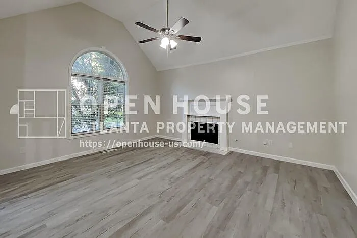 4 bed, 3.0 bath, 1943 sqft, $2,150 — Photo 3