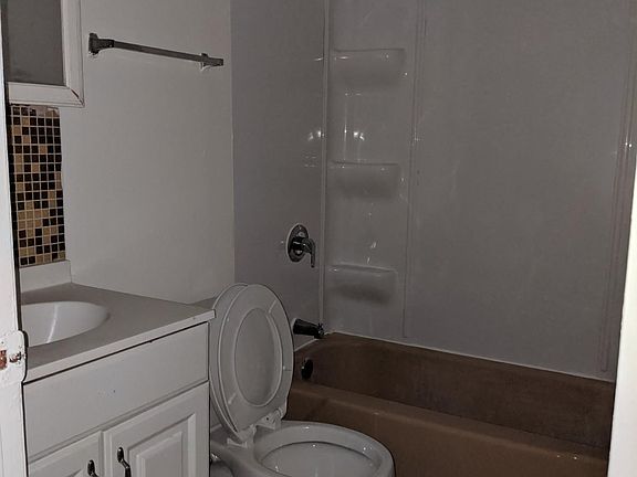 5th image of 2050 Lilac Ln APT G3