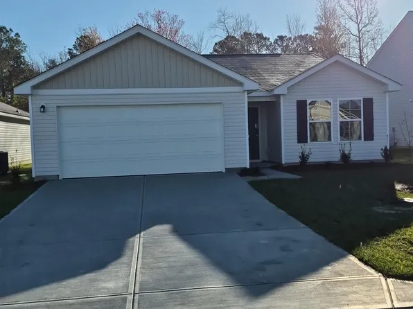 83 Vintage Way, Tabor City, NC 28463