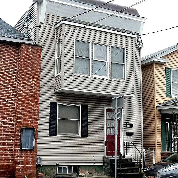 1st image of 92 Broad St