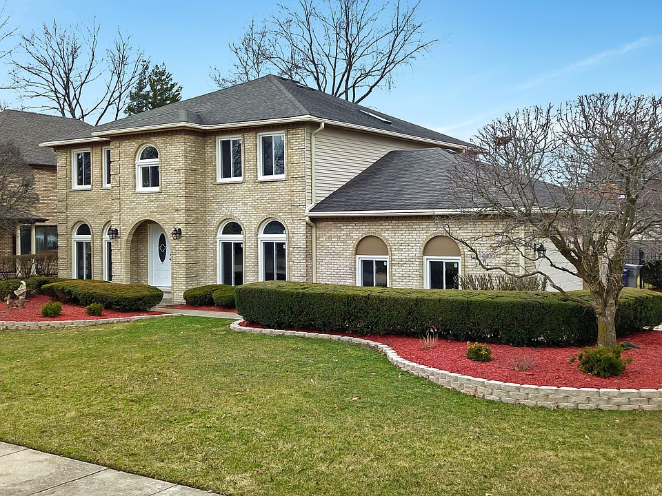 1st image of 14400 Country Club Ln