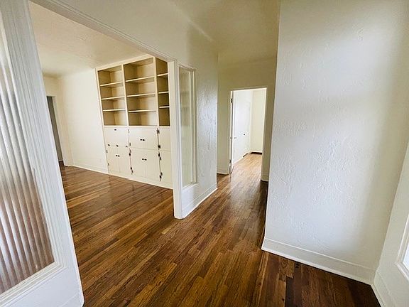 5th image of 2505 S Solano Dr