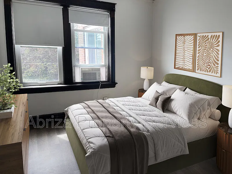 2 bed, 1.0 bath, 1030 sqft, $900 — Photo 4