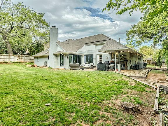 4th image of 612 Timber Ridge Rd