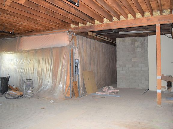 3rd image of 736 SW Washington St #2G-2