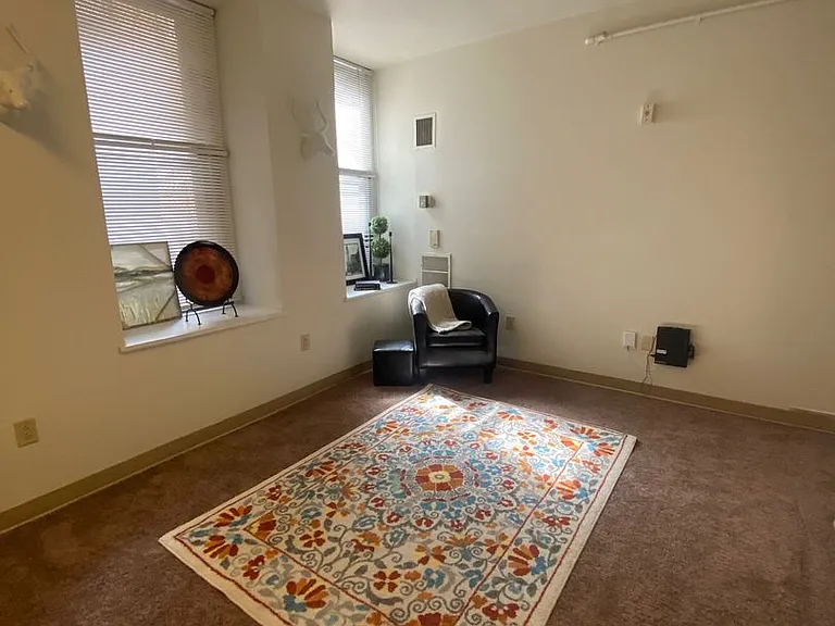 716 Washington Pl — Photo 19