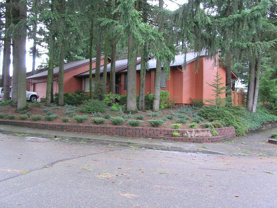 Front from corner of J David St.