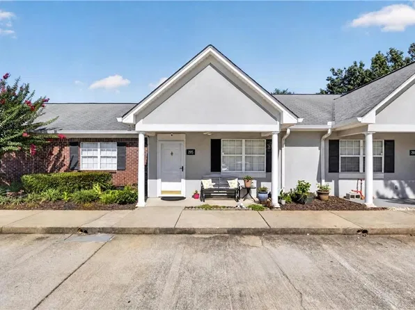 2915 Florence Dr, Gainesville, GA 30504