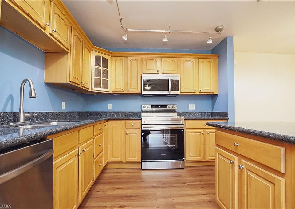 1st image of 4053 Sandlewood LN #1