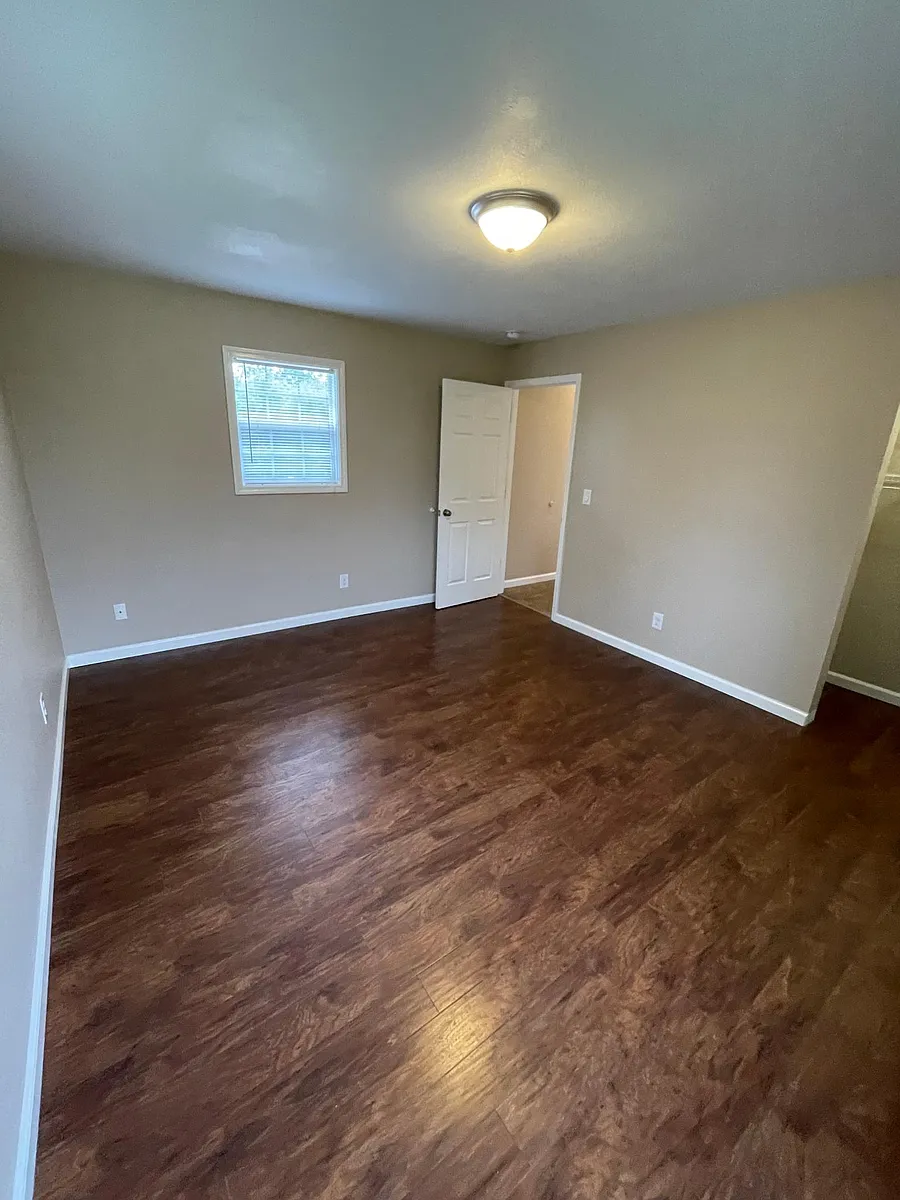 Master bedroom - 1755 Old Tusculum Rd