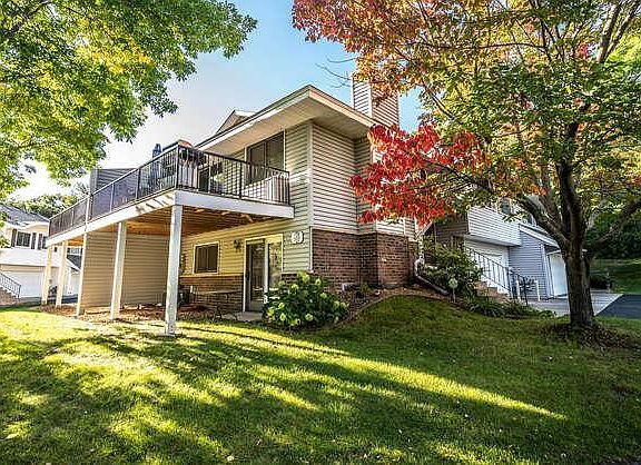 2nd image of 727 Evergreen Ct