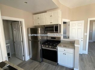 63 Falcon St #2RR, Boston, MA 02128