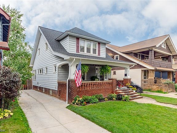 2nd image of 2136 Morrison Ave