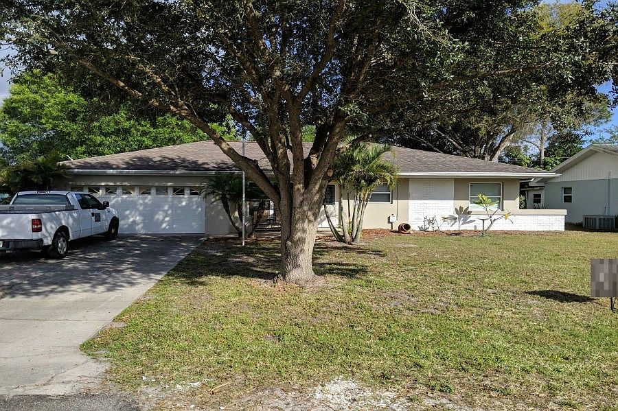 1st image of 3058 Iverson St