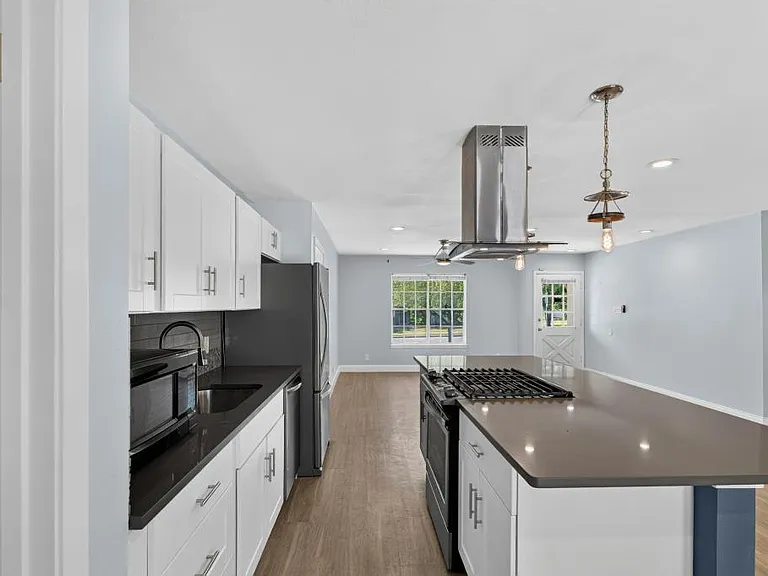 8602 Colonial Dr — Photo 11