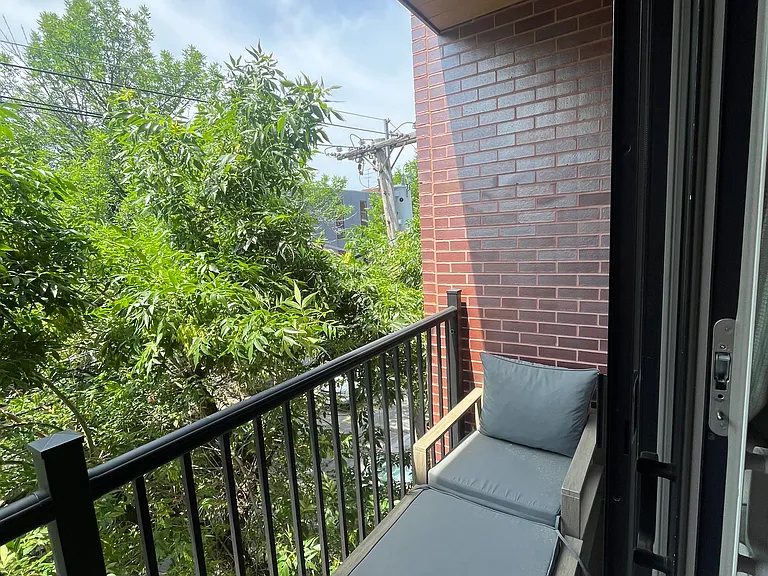 10 Everett St #302 — Photo 6