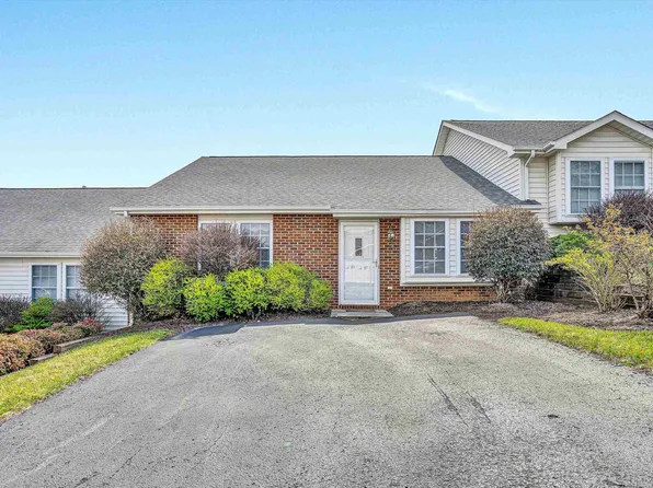 140 Jennifer St, Christiansburg, VA 24073