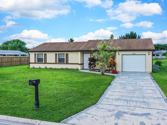 3rd image of 1380 SE Starklake Court